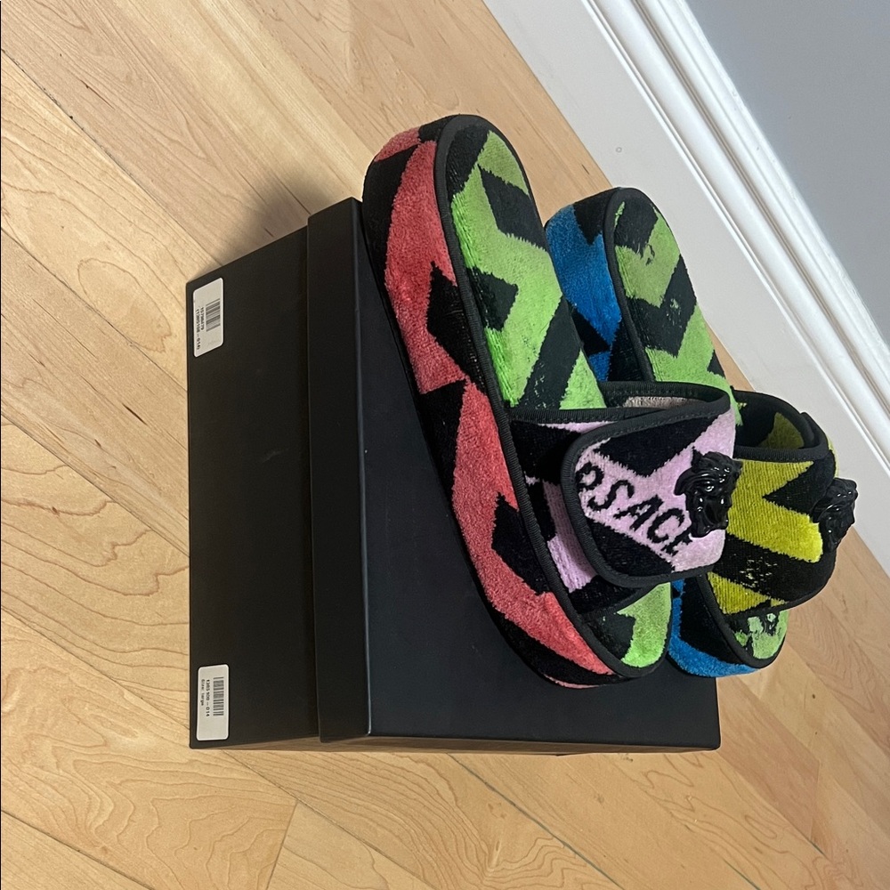 Versace Multicolor Patterned Slides - Picture 14 of 16